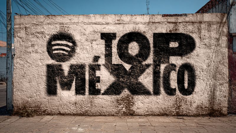 Studio Herrström tentang mengapa budaya, bukan tren, memimpin branding mereka untuk Spotify Top México